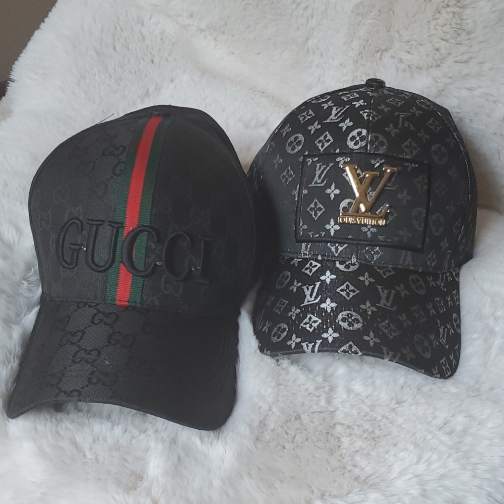 Caps